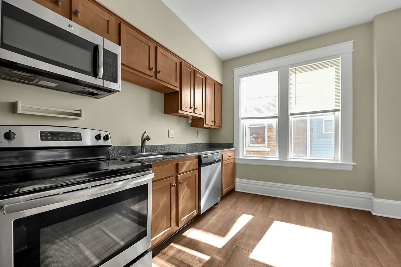 345 Chittenden Avenue, Unit D - Photo 4 of 23