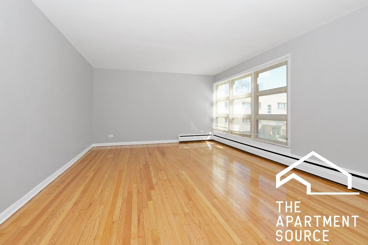 1832 W 107th St #11-2 - Photo 2 of 8