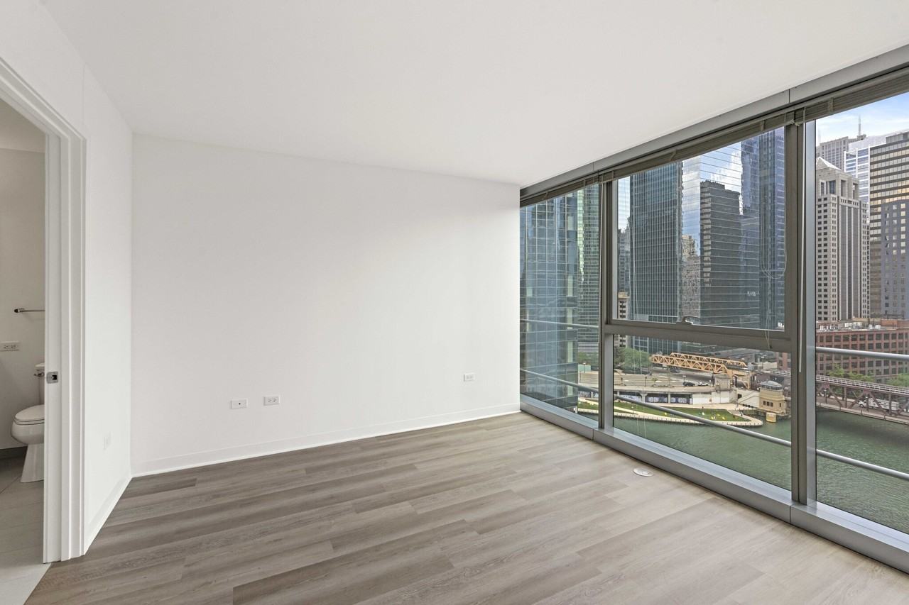 343 W Wolf Point Plz #2-2 - Photo 6 of 44