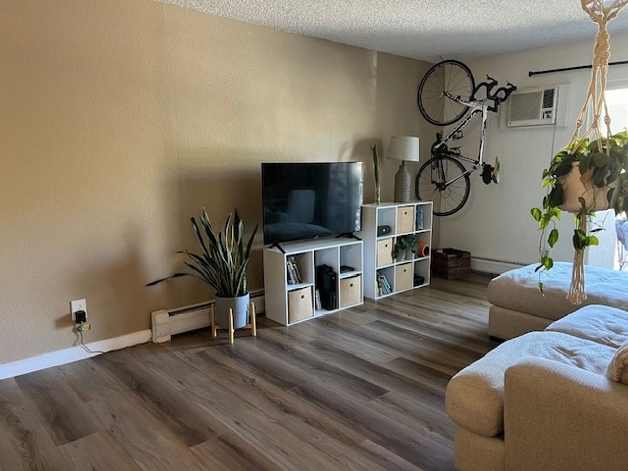 1250 Golden Cir - Photo 4 of 30