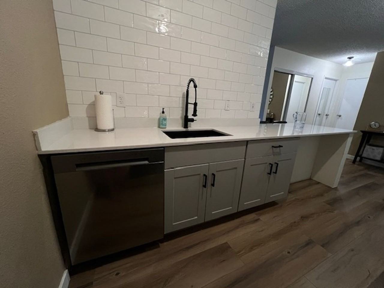1250 Golden Cir - Photo 5 of 30