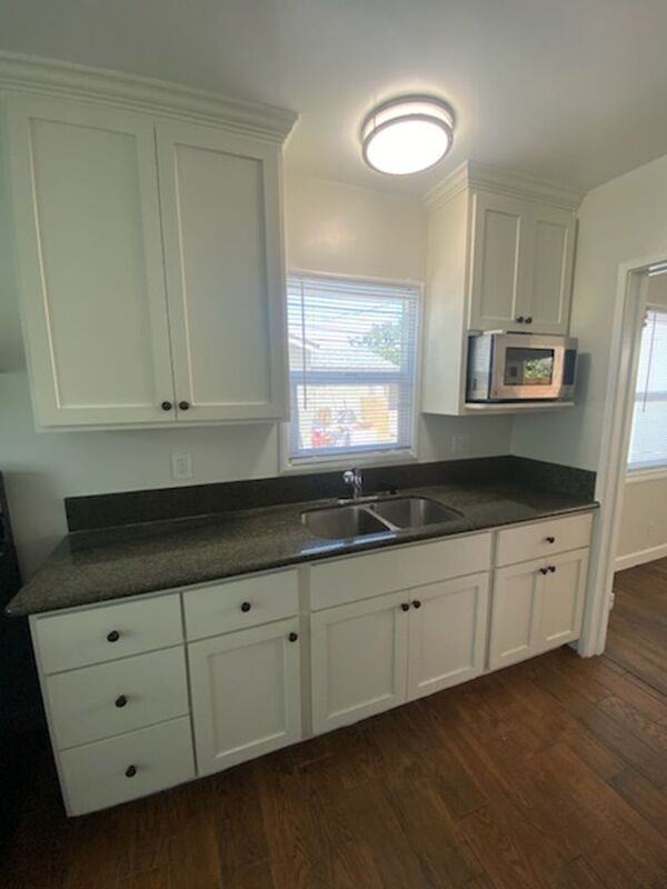 2813 W Victory Blvd #103 - Photo 6 of 8