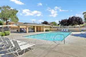 featured image of 2505 Prescott Rd #2