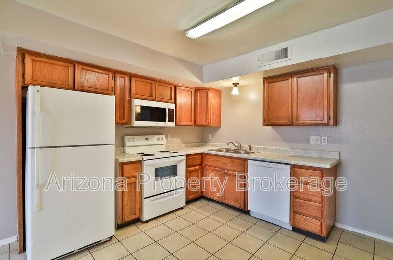 6144 E Glencove St #2 - Photo 7 of 20