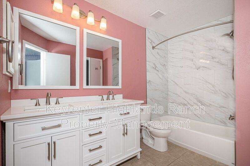 8018 S Columbine Ct - Photo 7 of 14