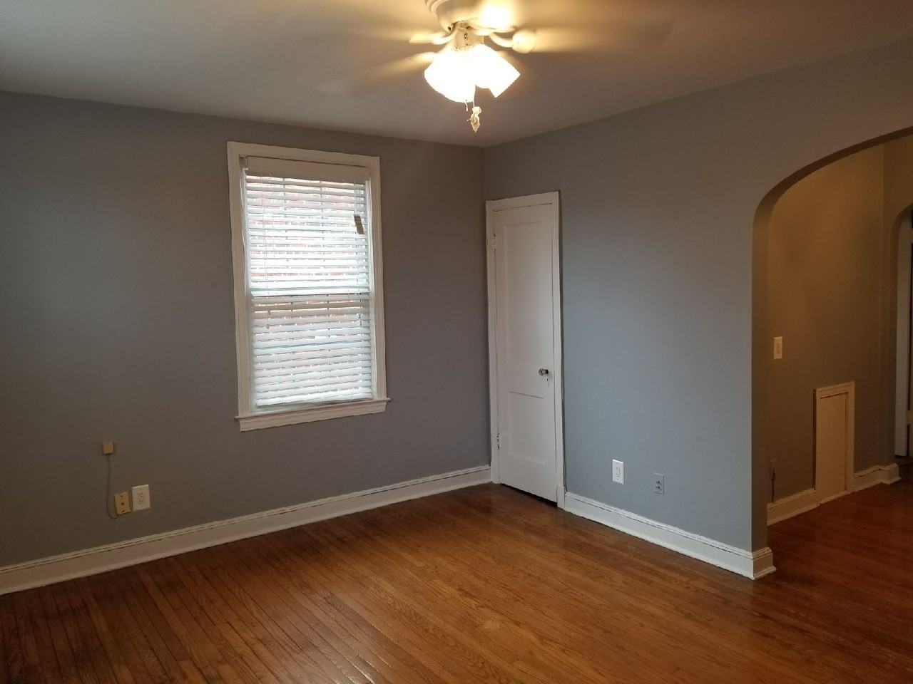 3744 1St St Se - Photo 4 of 6