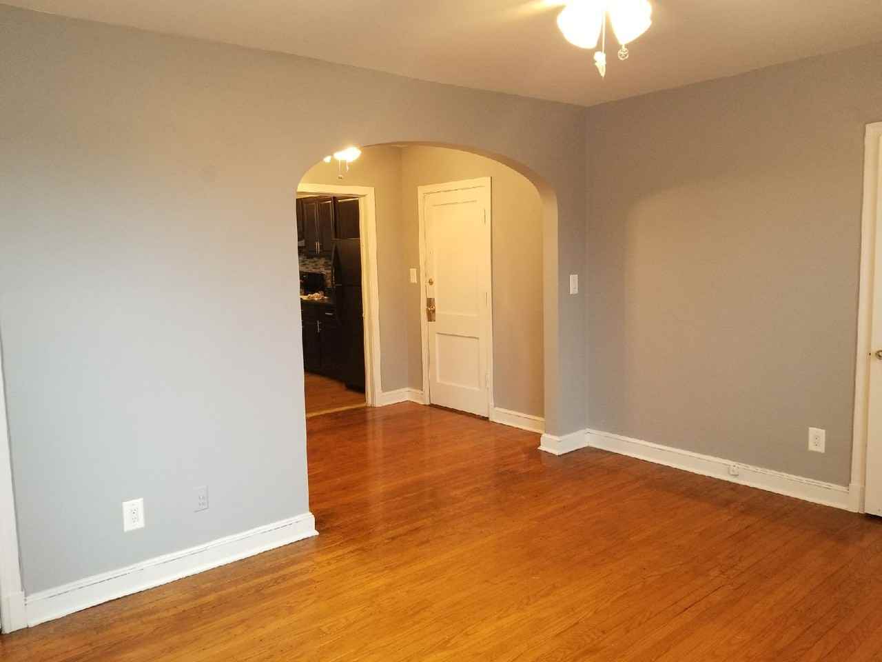 3744 1St St Se - Photo 5 of 6