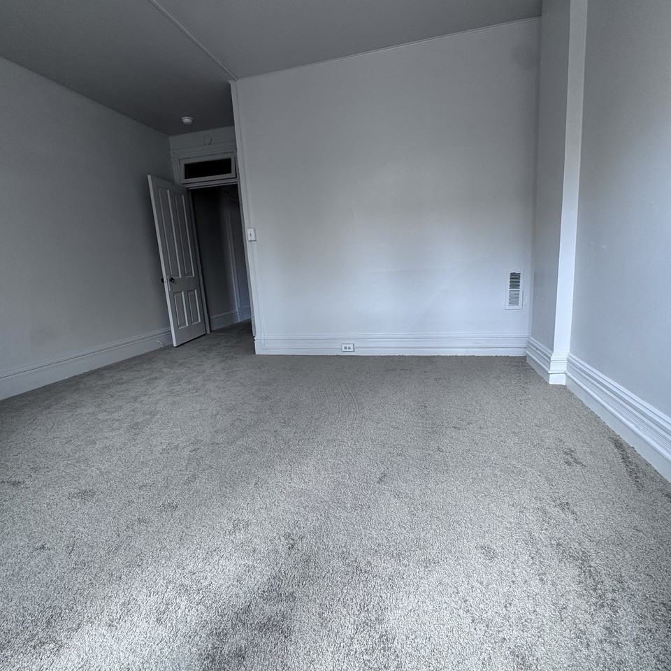 227-229 S Washington St - Photo 3 of 6