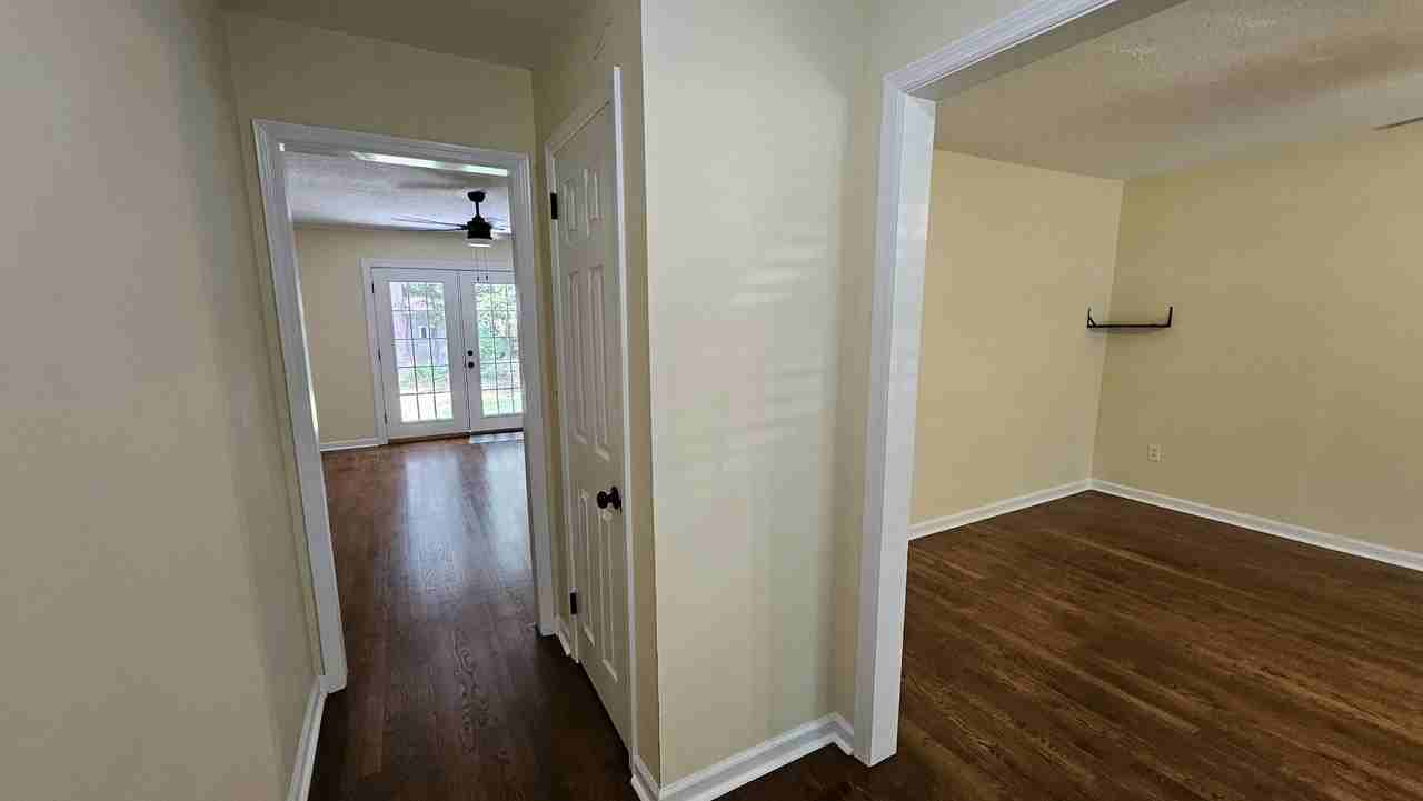 606 Old Golf Rd - Photo 2 of 27