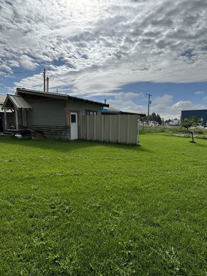 6520 Us Highwayw Bunkhouse - Photo 2 of 25