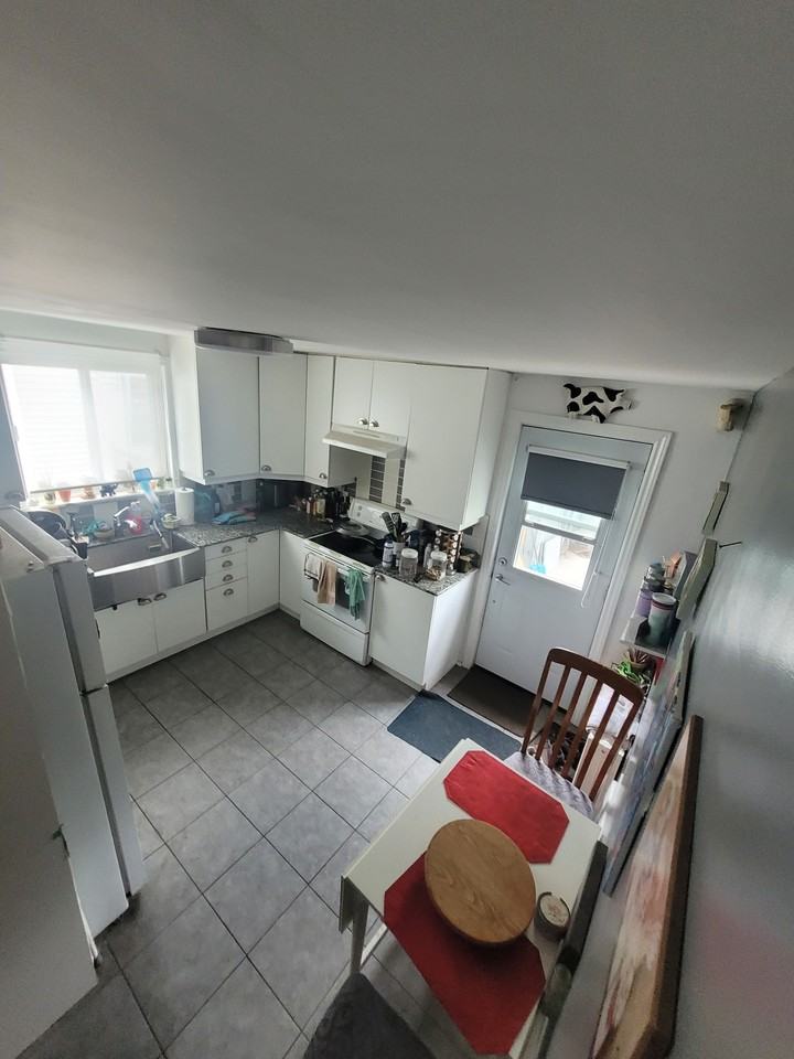 262 Ste-Anne Avenue #A - Photo 7 of 19