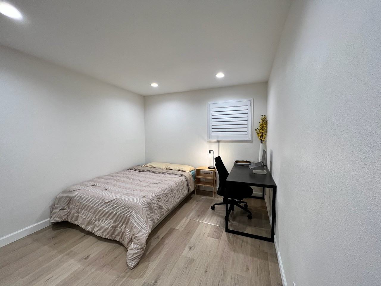 1162 Keystone Ct #2 - Photo 3 of 22