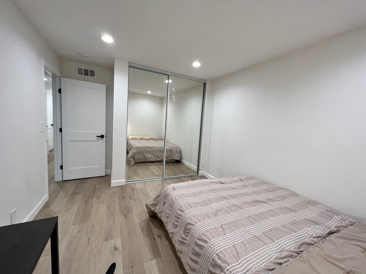 1162 Keystone Ct #2 - Photo 4 of 22