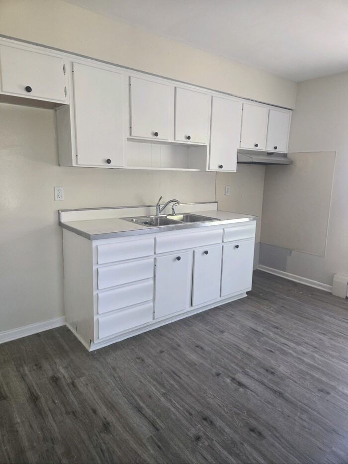 4155 Connecticut St - Photo 3 of 9