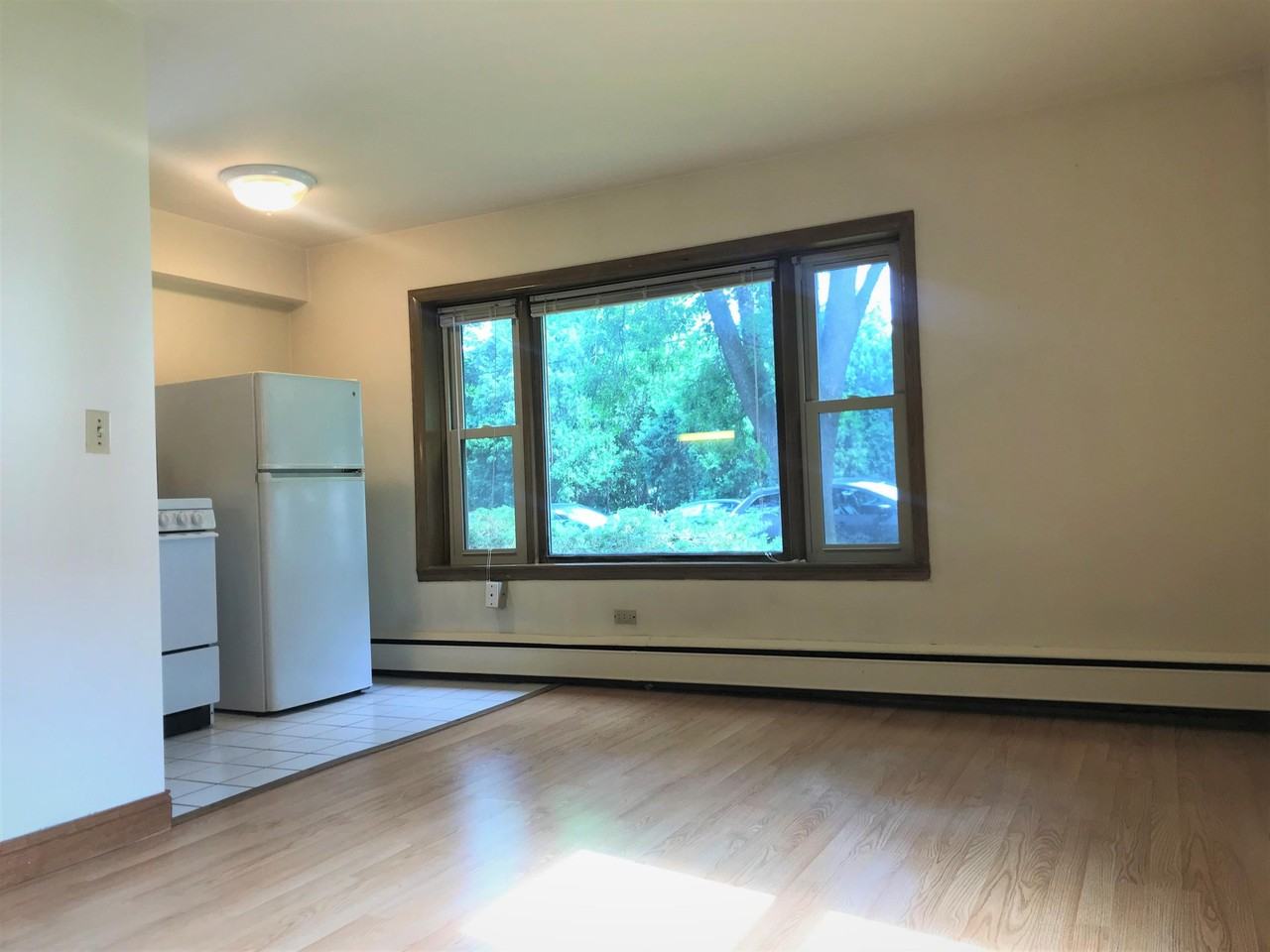 RM 3311 Harvey Street - Photo 4 of 8