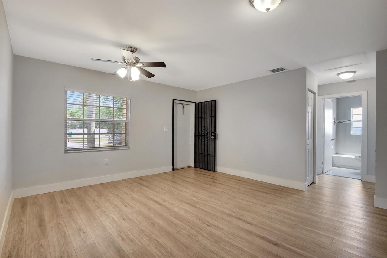 10534 SW 182nd St- RMS - Photo 2 of 10