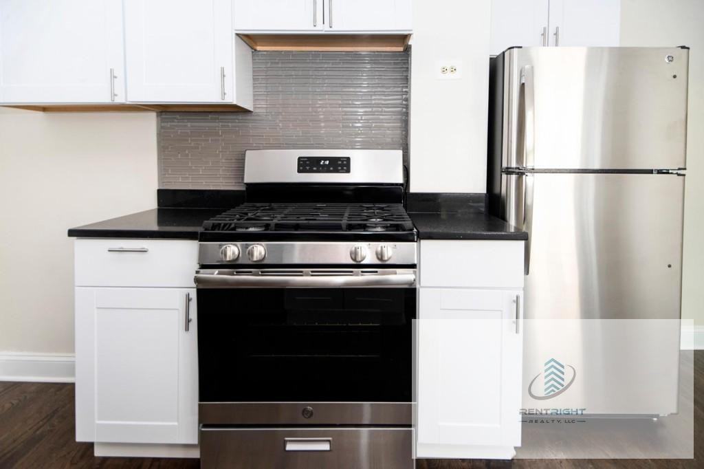 3815 N Greenview Ave #3819-5-2W - Photo 2 of 7