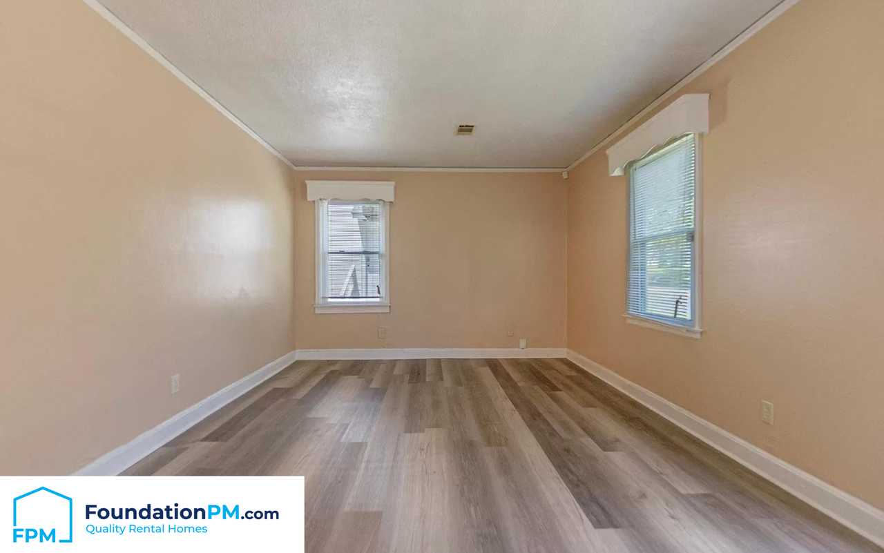 2061 Pendleton St - Photo 3 of 9