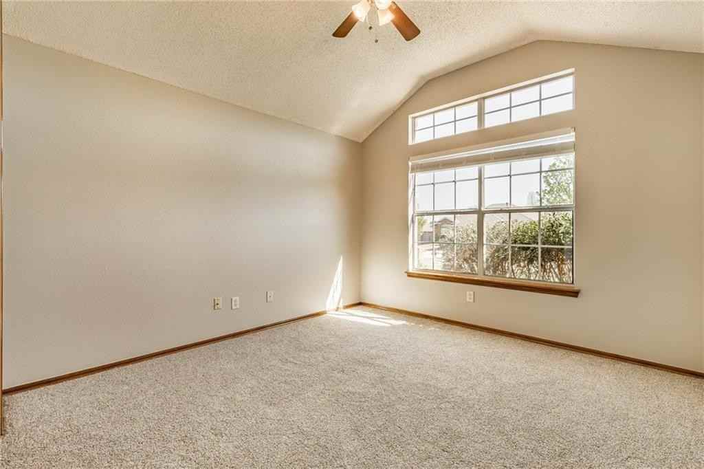 8901 Nw 85th Pl - Photo 3 of 13