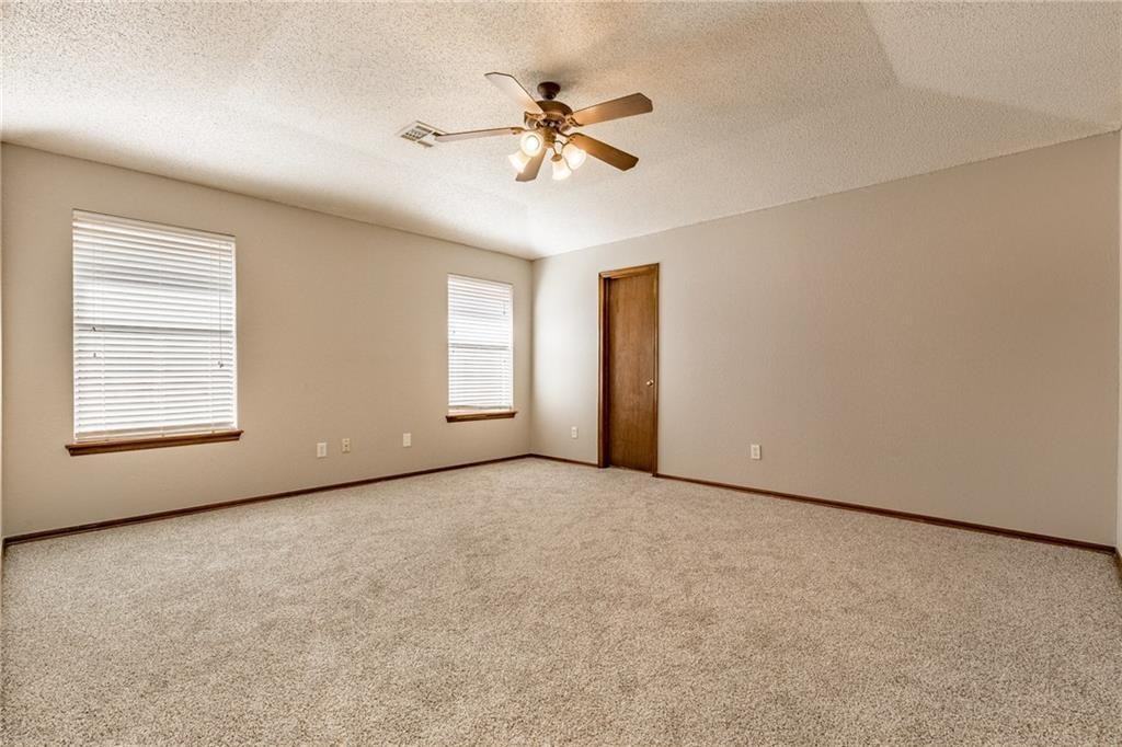 8901 Northwest 85th Place - Photo 6 of 13