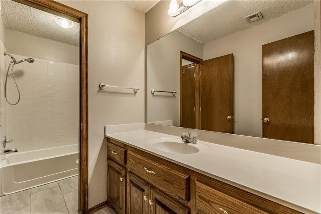 8901 Northwest 85th Place - Photo 2 of 13