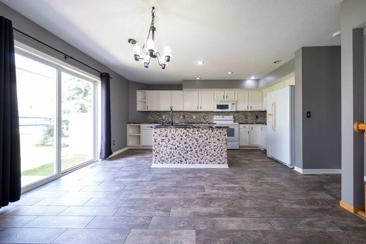 801 Bradbury Cir #1 - Photo 3 of 26