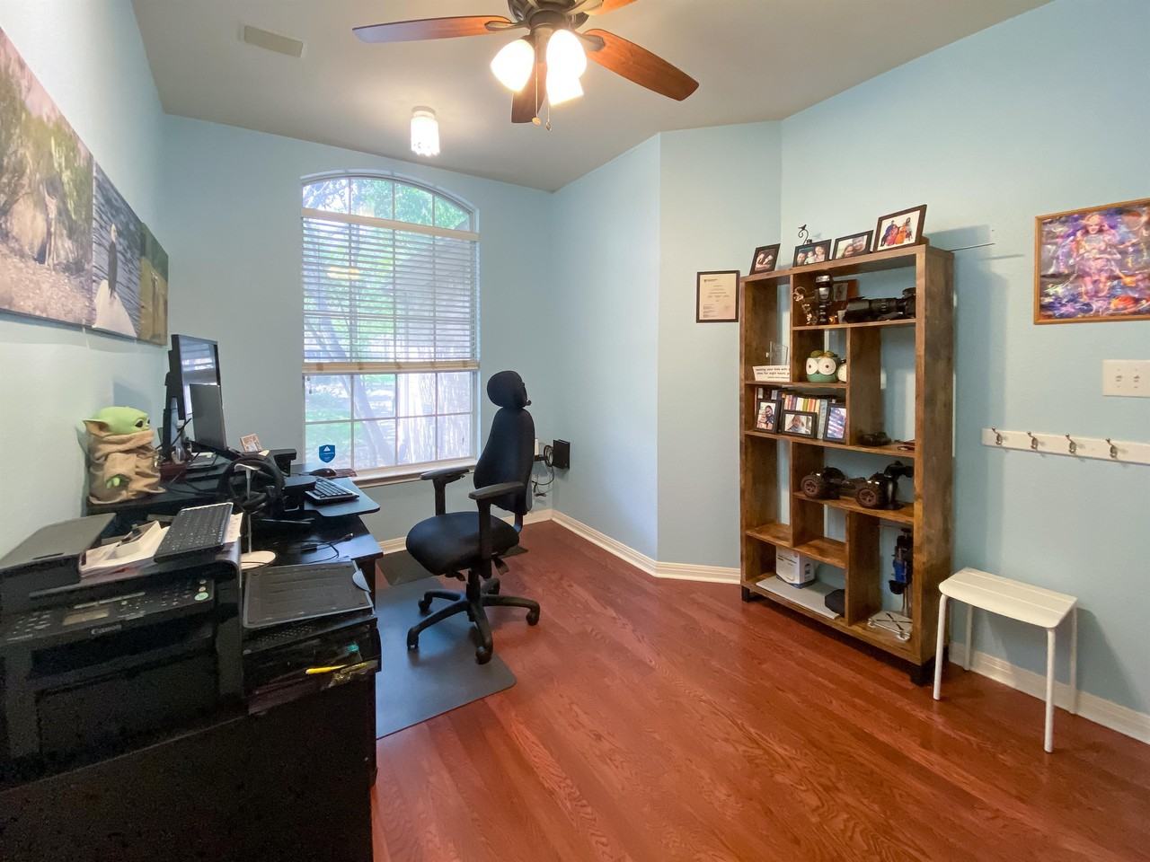 3009 Sussex Gardens Ln - Photo 4 of 37