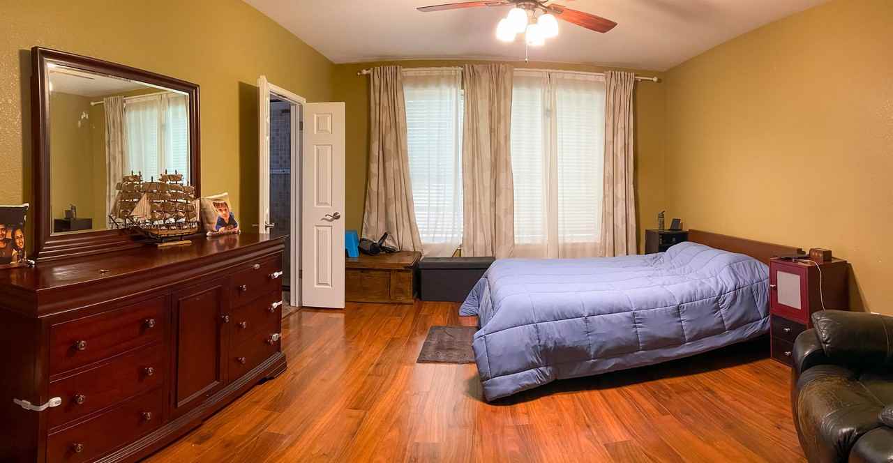 3009 Sussex Gardens Ln - Photo 6 of 37