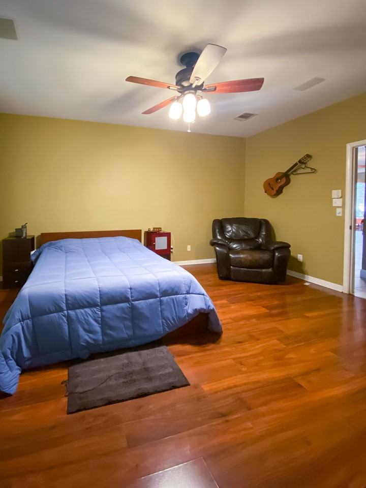 3009 Sussex Gardens Ln - Photo 3 of 37