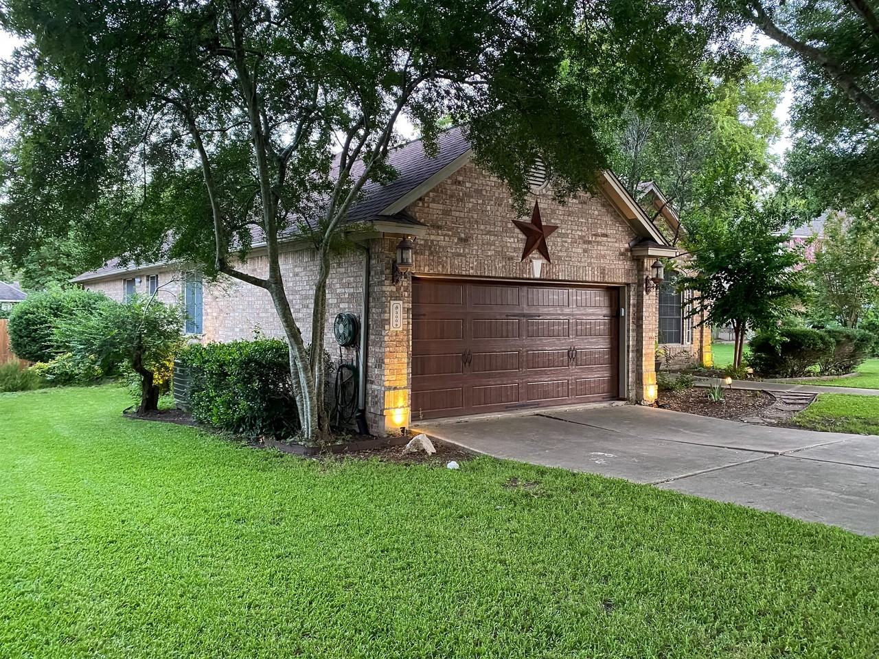 3009 Sussex Gardens Ln - Photo 2 of 37