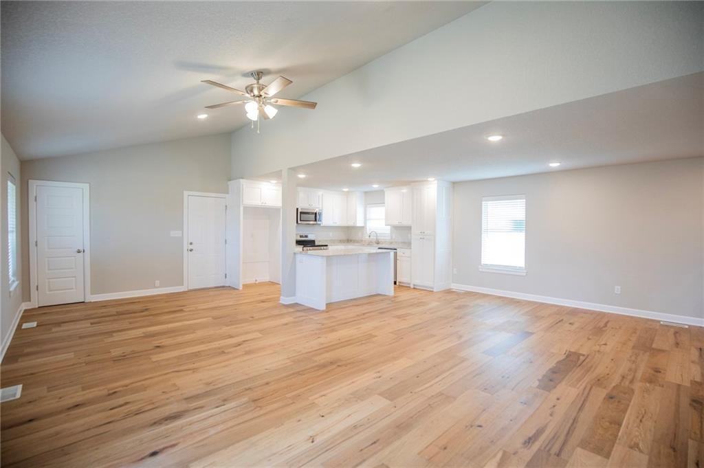 18445 Posy Mountain Dr - Photo 5 of 27