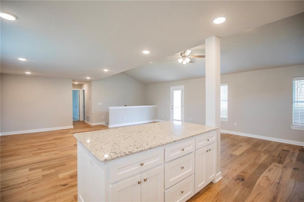 18445 Posy Mountain Dr - Photo 4 of 27