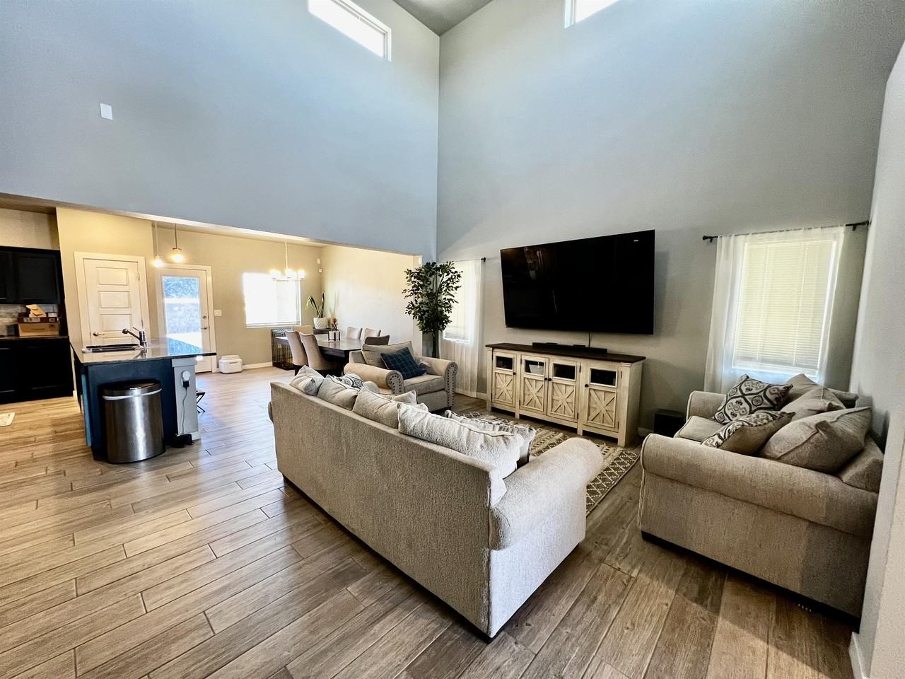 11546 Wayne Carreon St - Photo 7 of 37