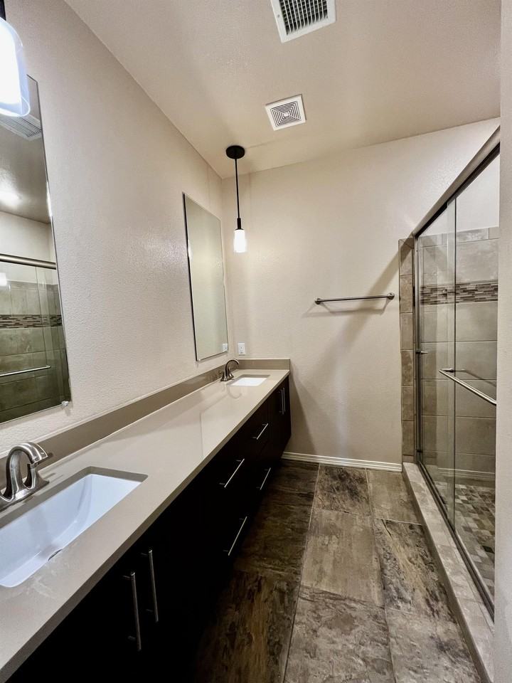 1747 Breeder Cup Way - Photo 2 of 37