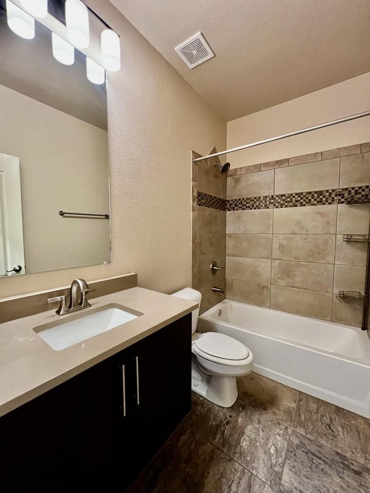 1747 Breeder Cup Way - Photo 7 of 37