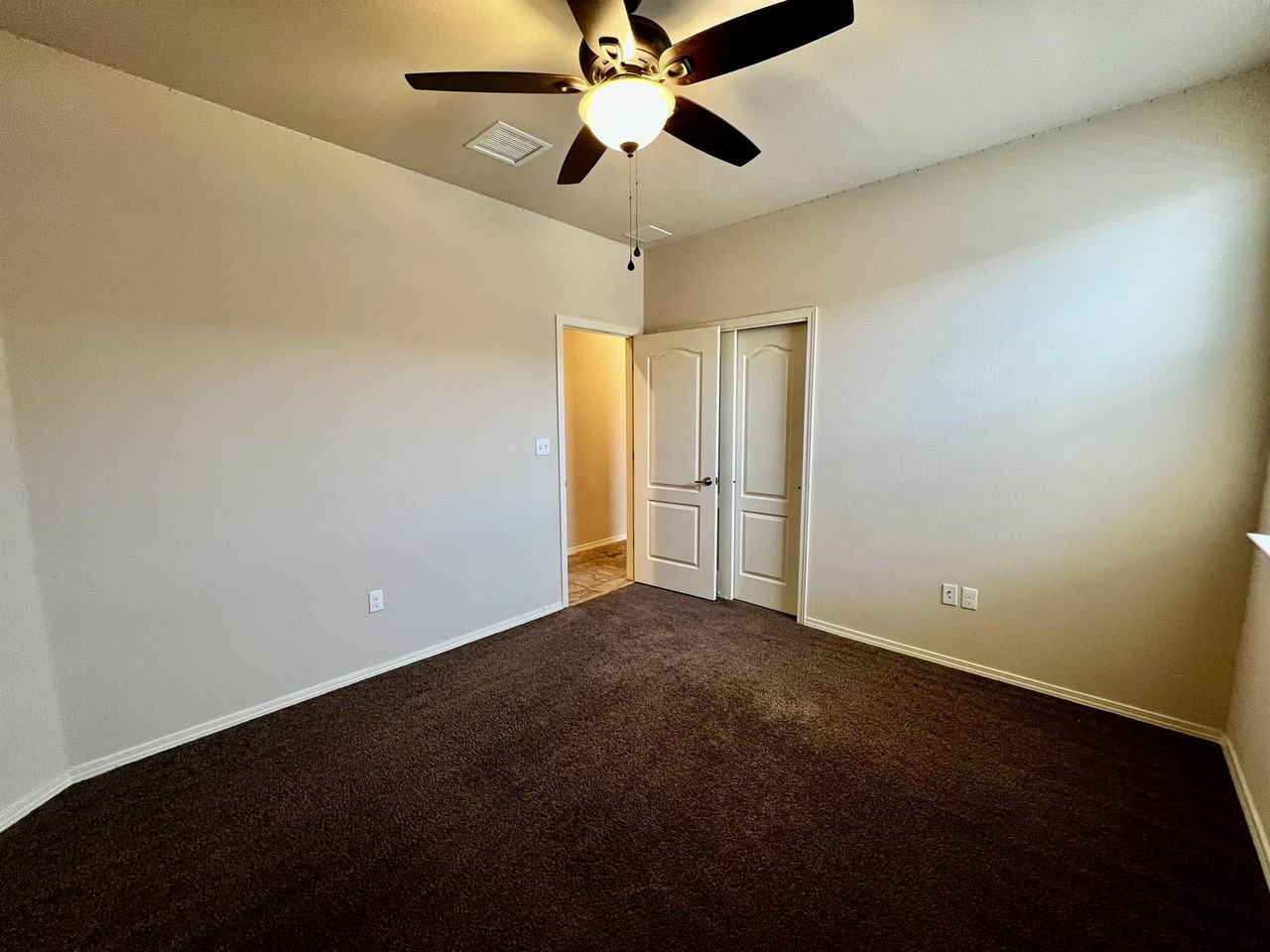 1747 Breeder Cup Way - Photo 5 of 37