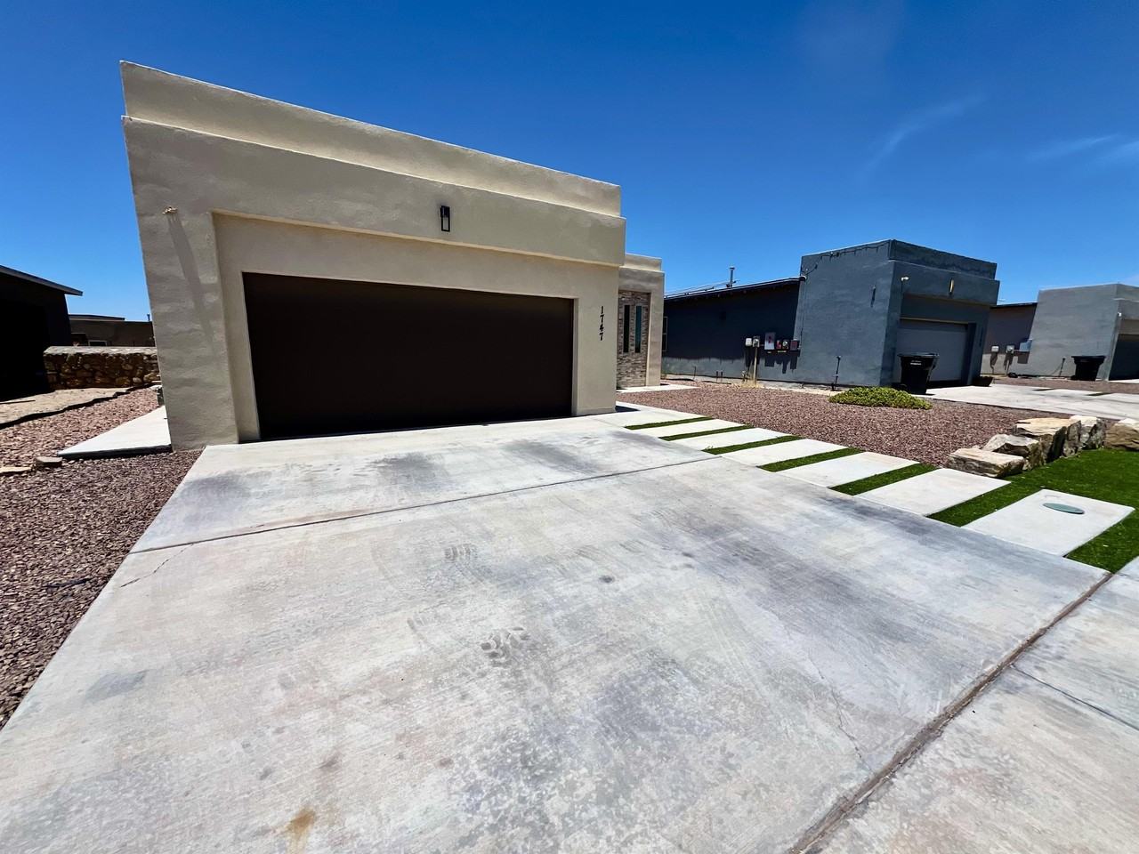 1747 Breeder Cup Way - Photo 2 of 37