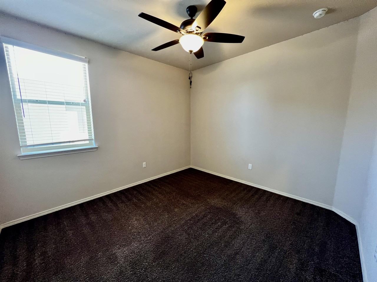 1747 Breeder Cup Way - Photo 2 of 37