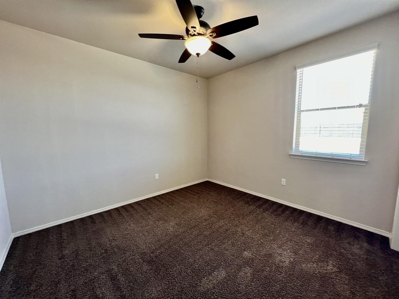 1747 Breeder Cup Way - Photo 4 of 37