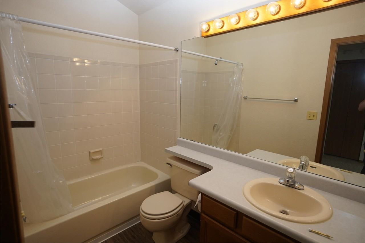 9653 Cordova Dr - Photo 3 of 14