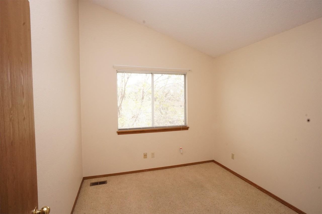 9653 Cordova Dr - Photo 7 of 14