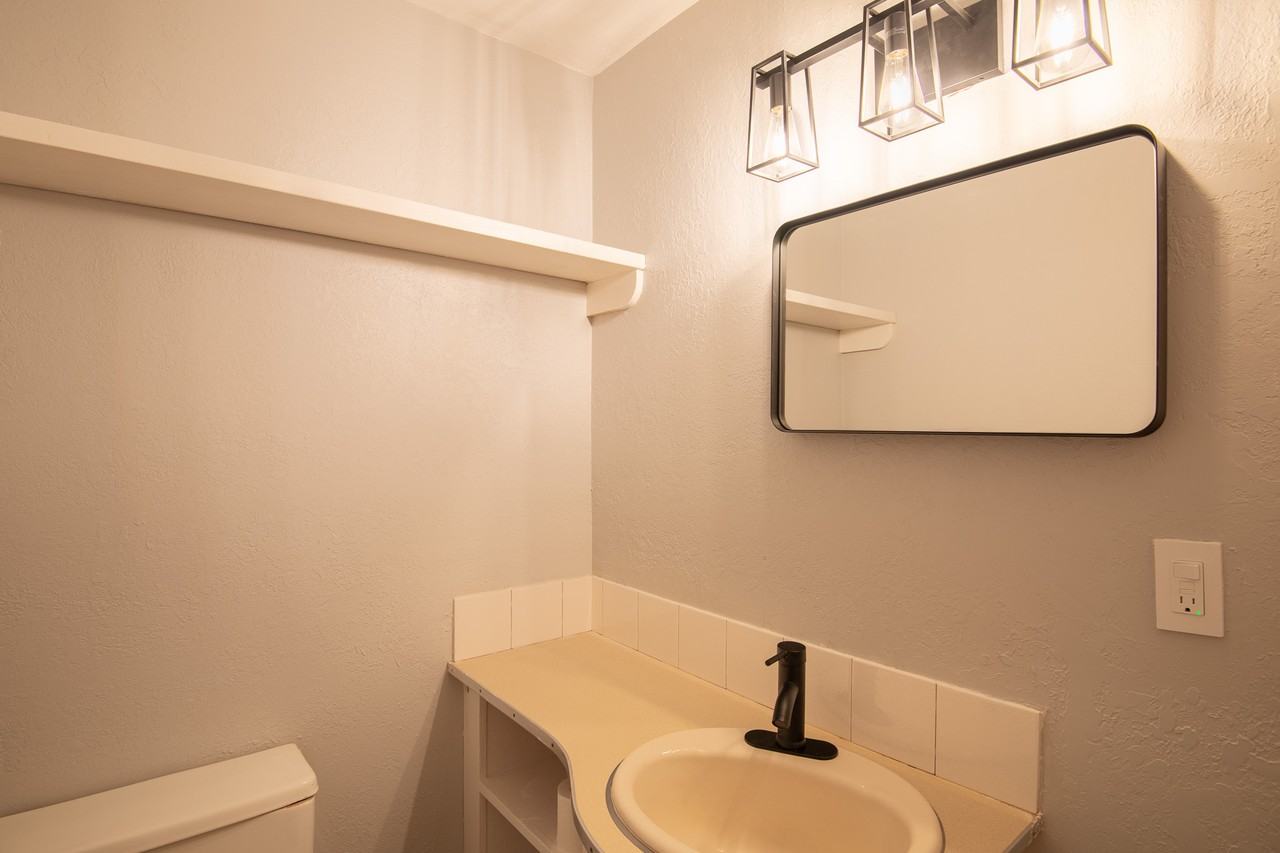 791 Rosemont Ave Nw - Photo 2 of 29