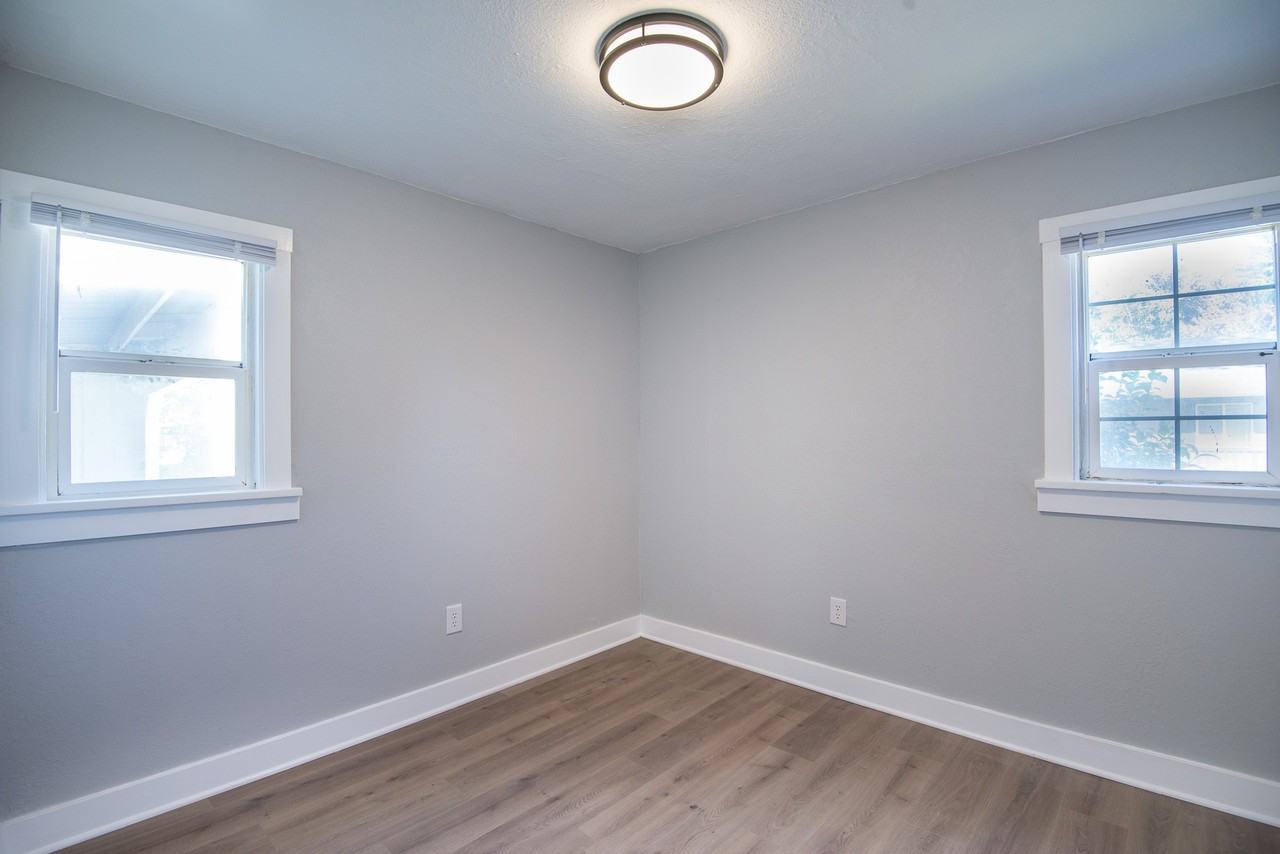 791 Rosemont Ave Nw - Photo 2 of 29