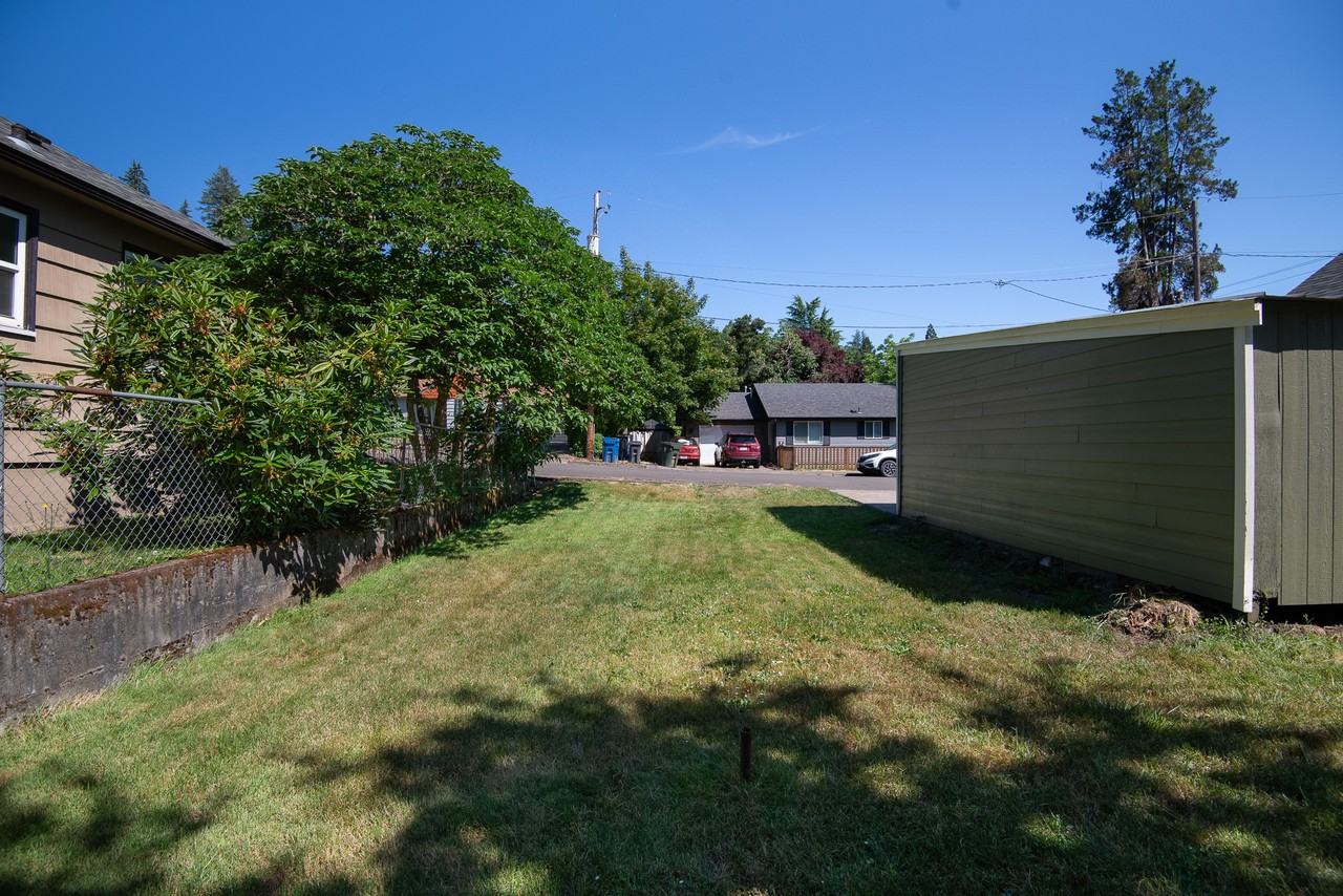 791 Rosemont Ave Nw - Photo 5 of 29