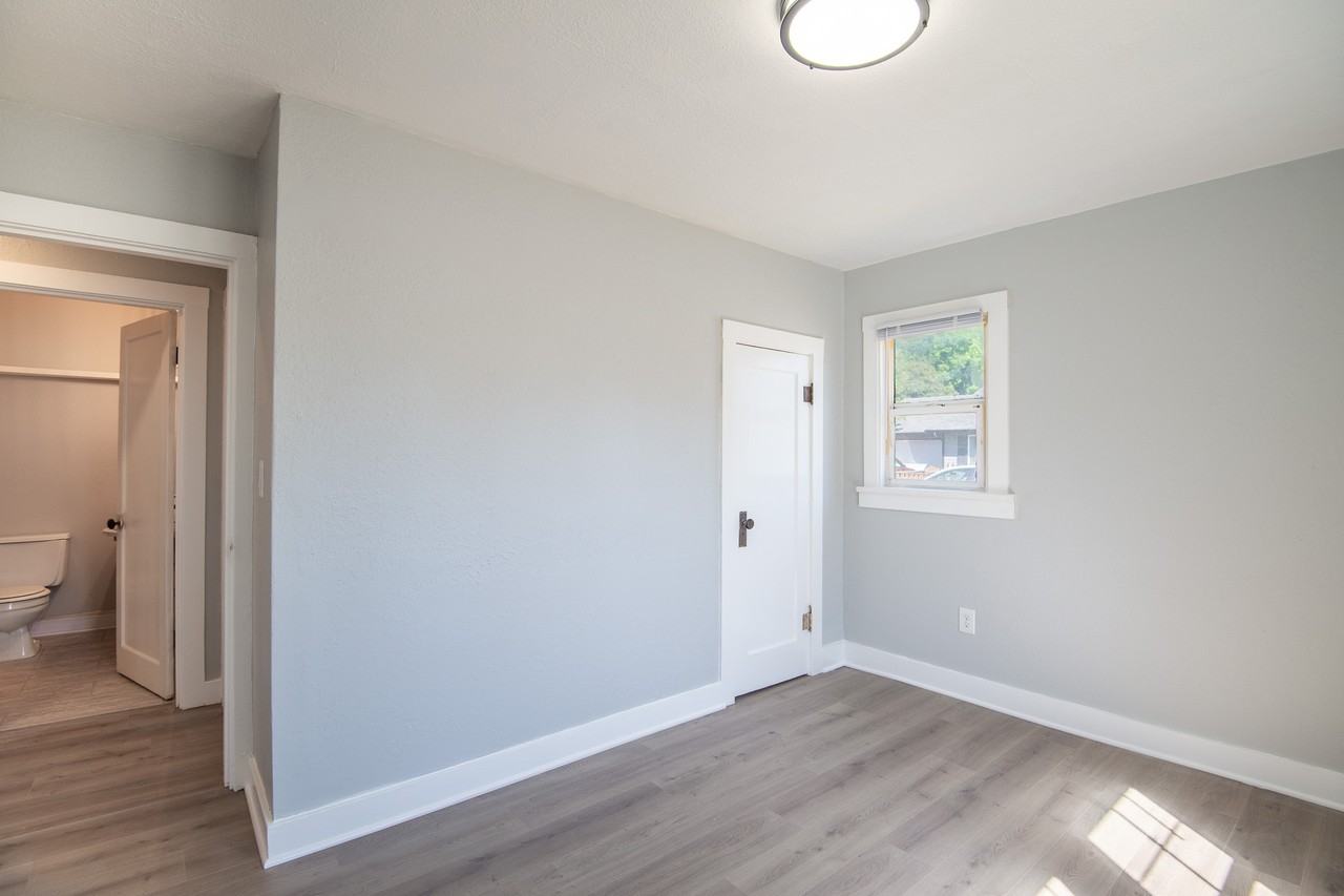 791 Rosemont Ave Nw - Photo 6 of 29