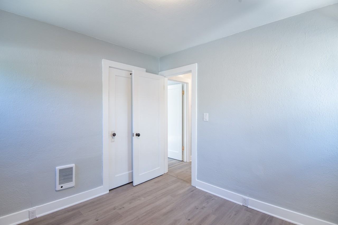 791 Rosemont Ave Nw - Photo 3 of 29