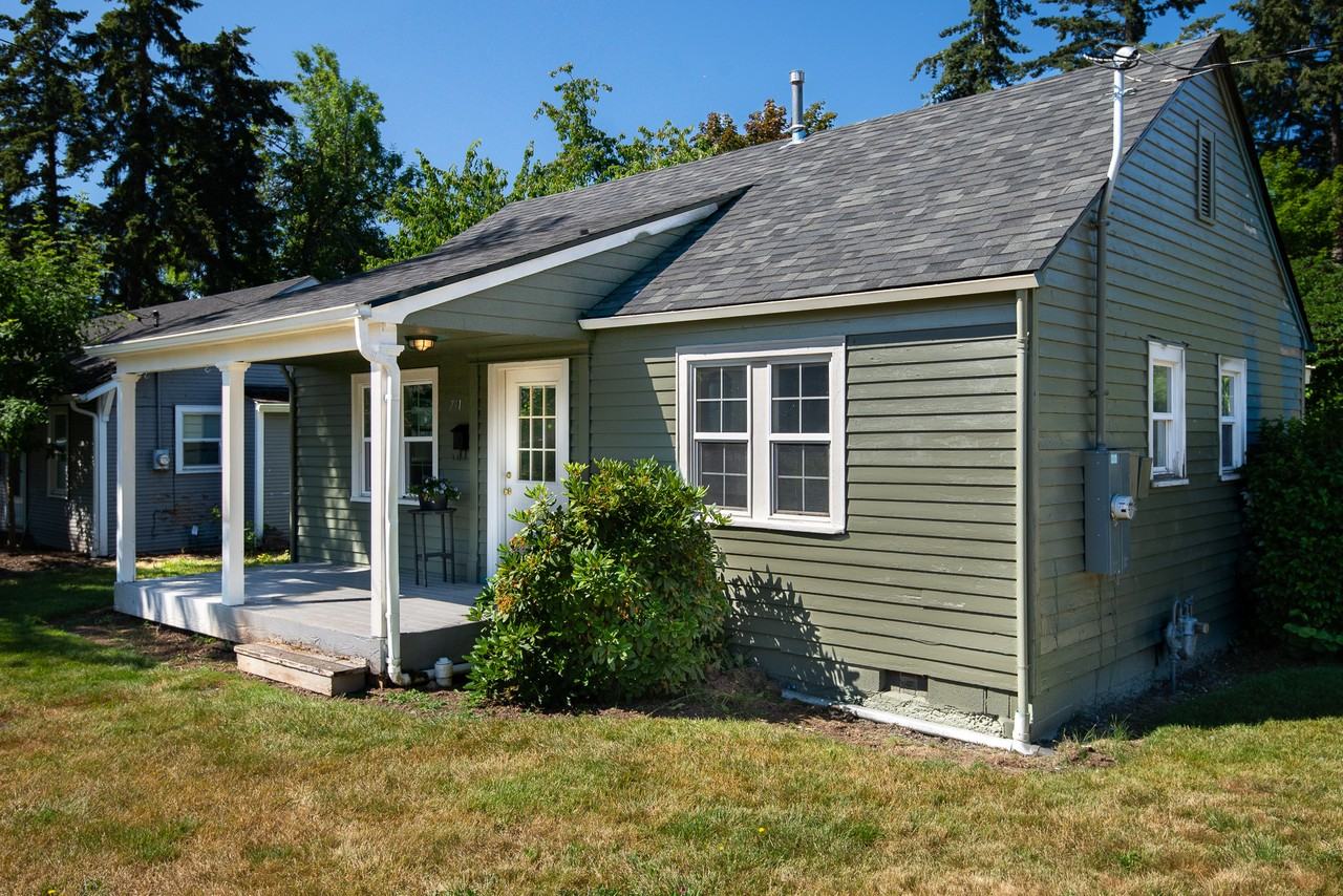 791 Rosemont Ave Nw - Photo 7 of 29