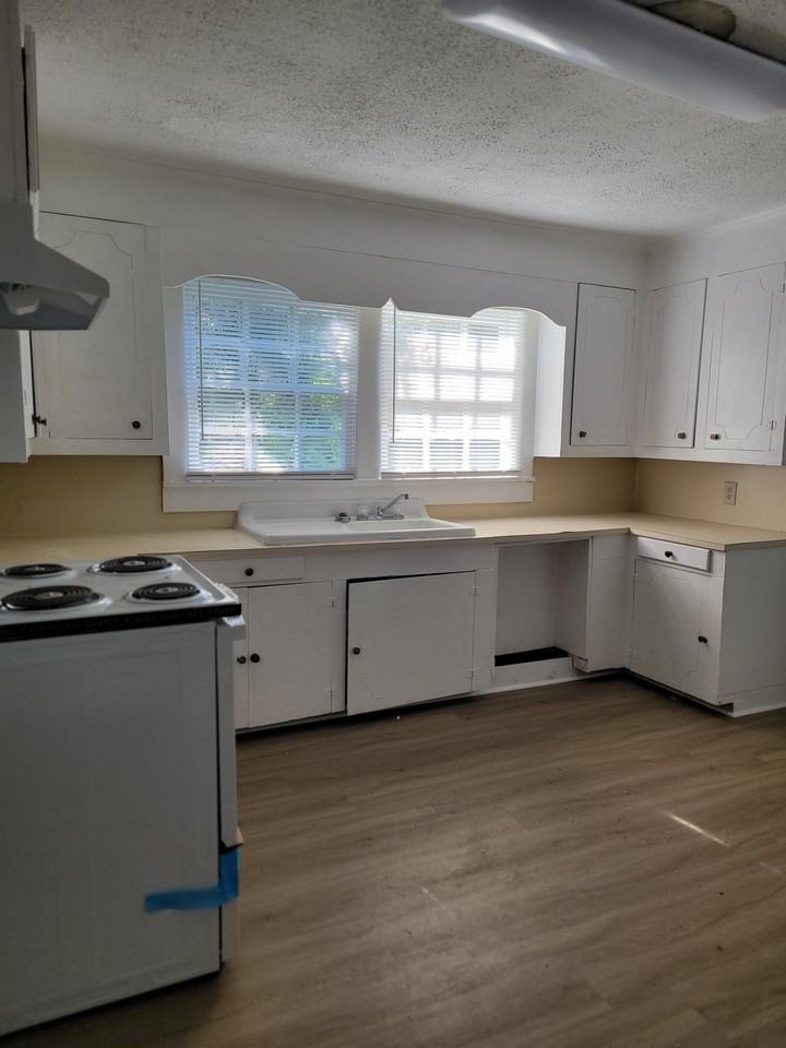 222 S 21st Ave - Photo 2 of 7