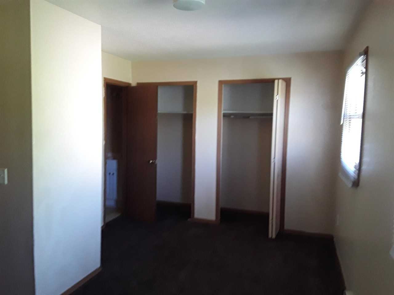 2131 Franklin Ave - Photo 6 of 8