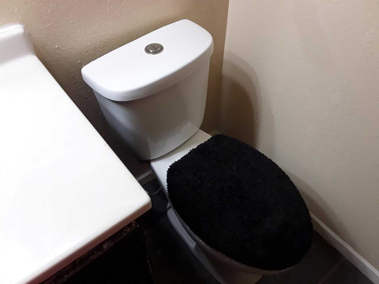 2131 Franklin Ave - Photo 4 of 8